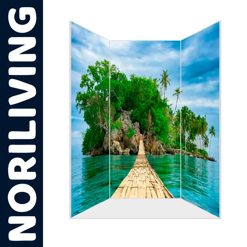 Raumteiler mit Bild einer tropischen Insel und Holzsteg von Noriliving