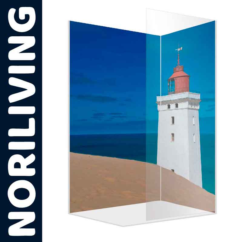 Transparente Duschwand mit Leuchtturm und Meer im Hintergrund, Produkt von NORILIVING