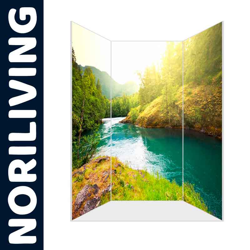Noriliving Raumteiler mit Flusslandschaft-Motiv Dekorativer Noriliving Raumteiler zeigt idyllische Flusslandschaft mit grünen Wäldern