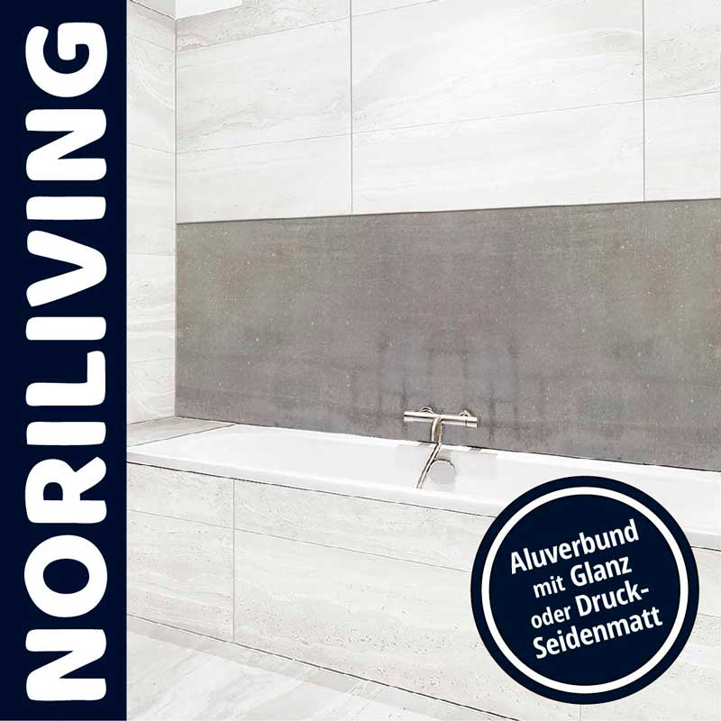 Modernes Badezimmer mit Badewanne und Aluverbundpaneel von Noriliving in Glanz- oder Seidenmatt-Optik