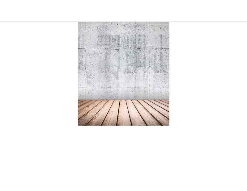 Leerer Raum mit Holzboden und Betonwand im Hintergrund