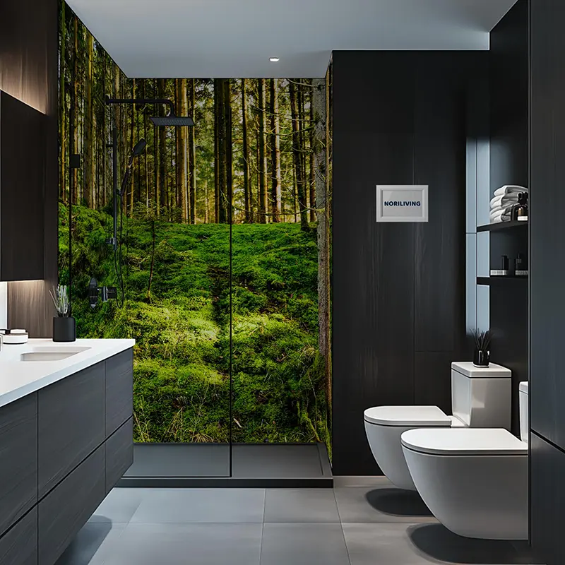 Modernes Bad mit grüner Wald-Motivdusche