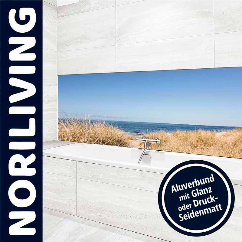 Modernes Badezimmer mit Ausblick auf das Meer und Aluverbund-Design von Noriliving