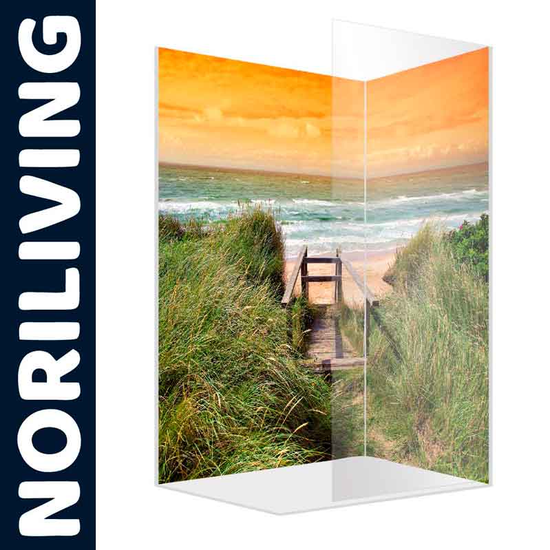 Dekorativer Raumteiler mit Strandmotiv von Noriliving Raumteiler mit Küstenlandschaft und Holzsteg-Motiv, Noriliving