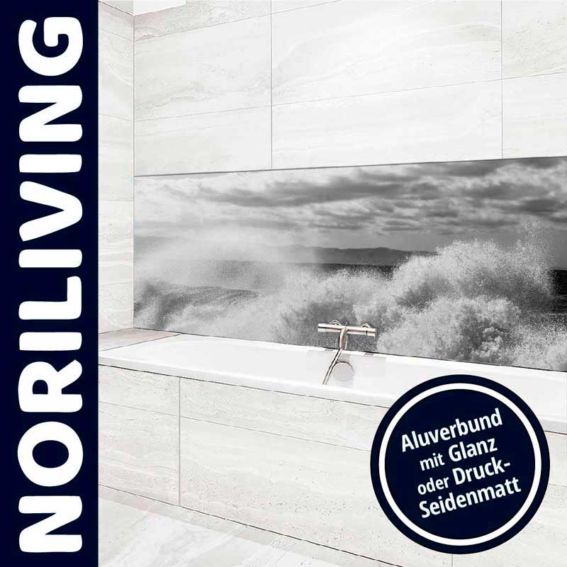 Modernes Badezimmer mit Aluverbund-Platte von Noriliving, die ein Wellenmotiv zeigt, in Glanz oder seidenmatter Ausführung.