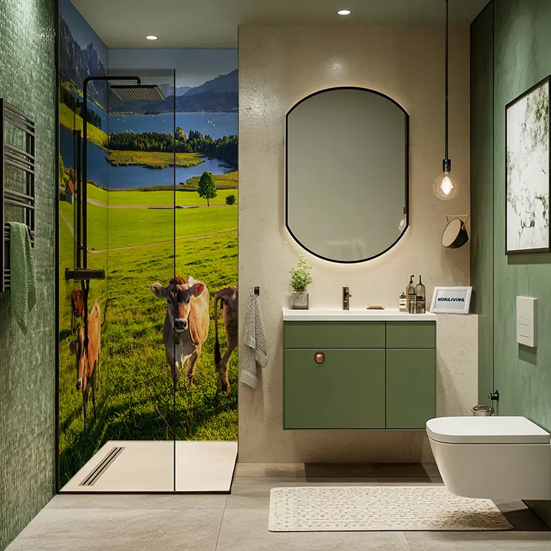 Modernes Bad mit grünem Waschbecken und Kuh-Motiv