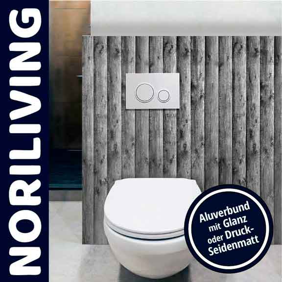 Toilettenanlage mit grauen Holzpaneelen und integriertem Spülsystem, von Noriliving beworben, inkl. Aluverbund-Option in Glanz oder Seidenmatt.