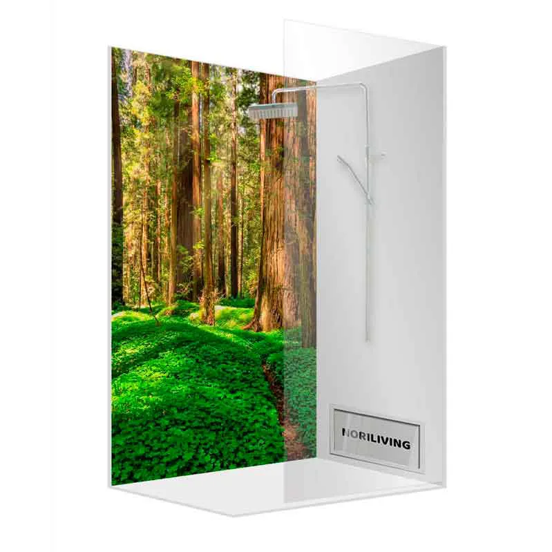 Duschrückwand mit grünem Waldmotiv