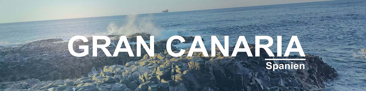 Felsen und Wellen an der Küste von Gran Canaria, Spanien