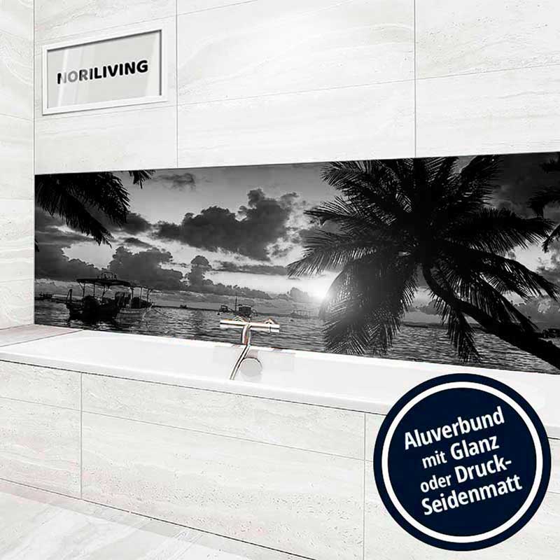 Badrückwand Alu Tropischer Strand bei Sonnenuntergang mit Palmen 653 schwarz-weiß